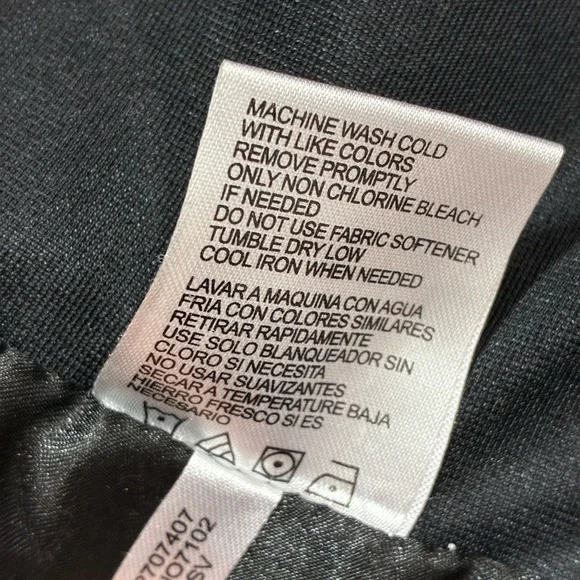 Women’s Large Sleeveless Andrew Marc Gray Quilted Vest Black Ribbed Stretch Trim - Picture 10 of 14